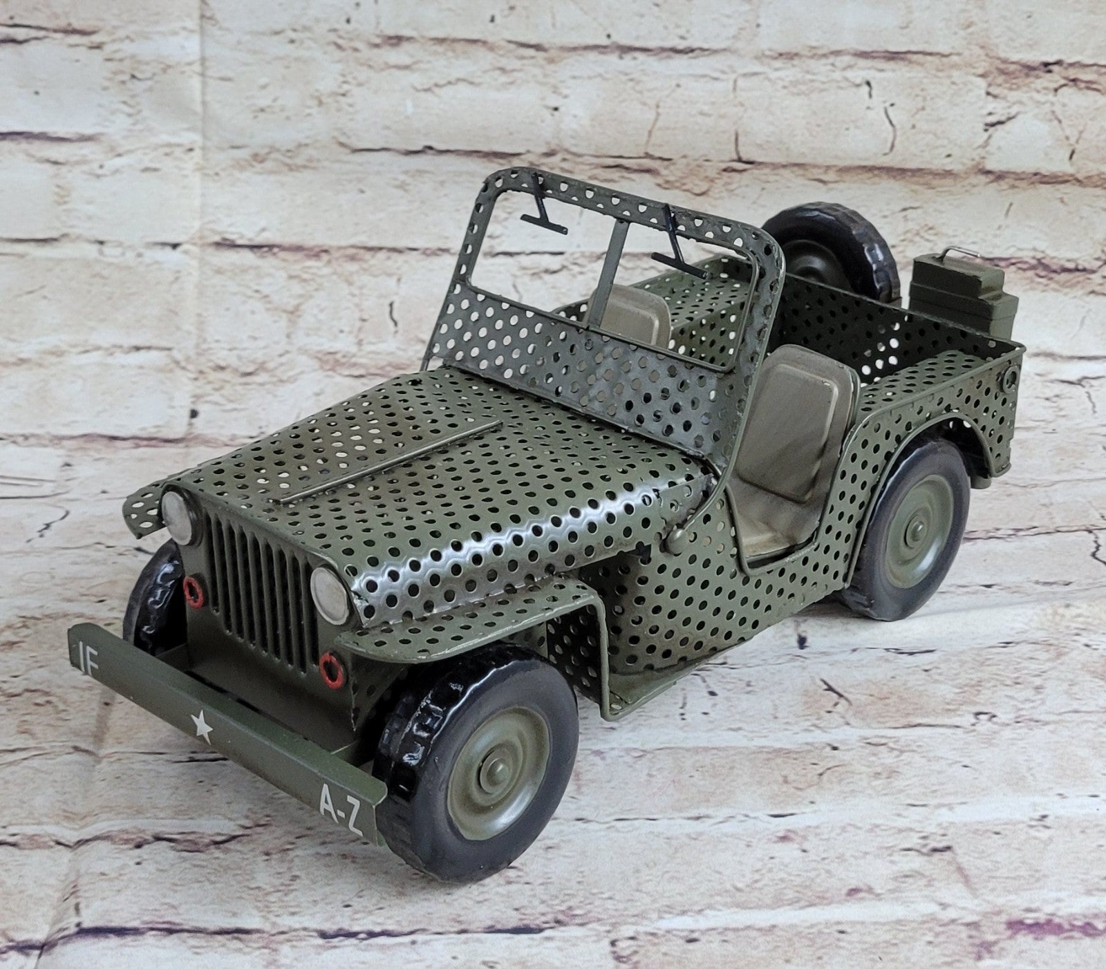 High Quality Metal Diecast Jeep Model Car Antique Toy Car For Collecti