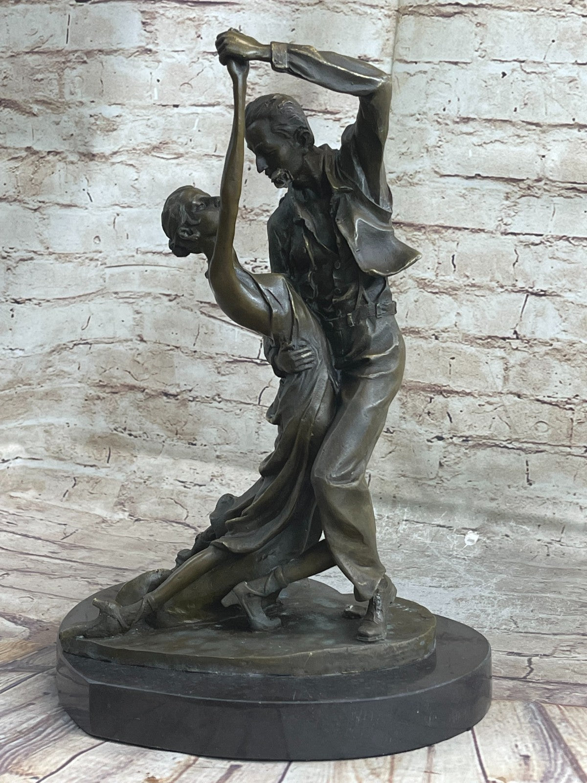 Couple of outlet Argentine tango dancers, Sculpture plaster patinated