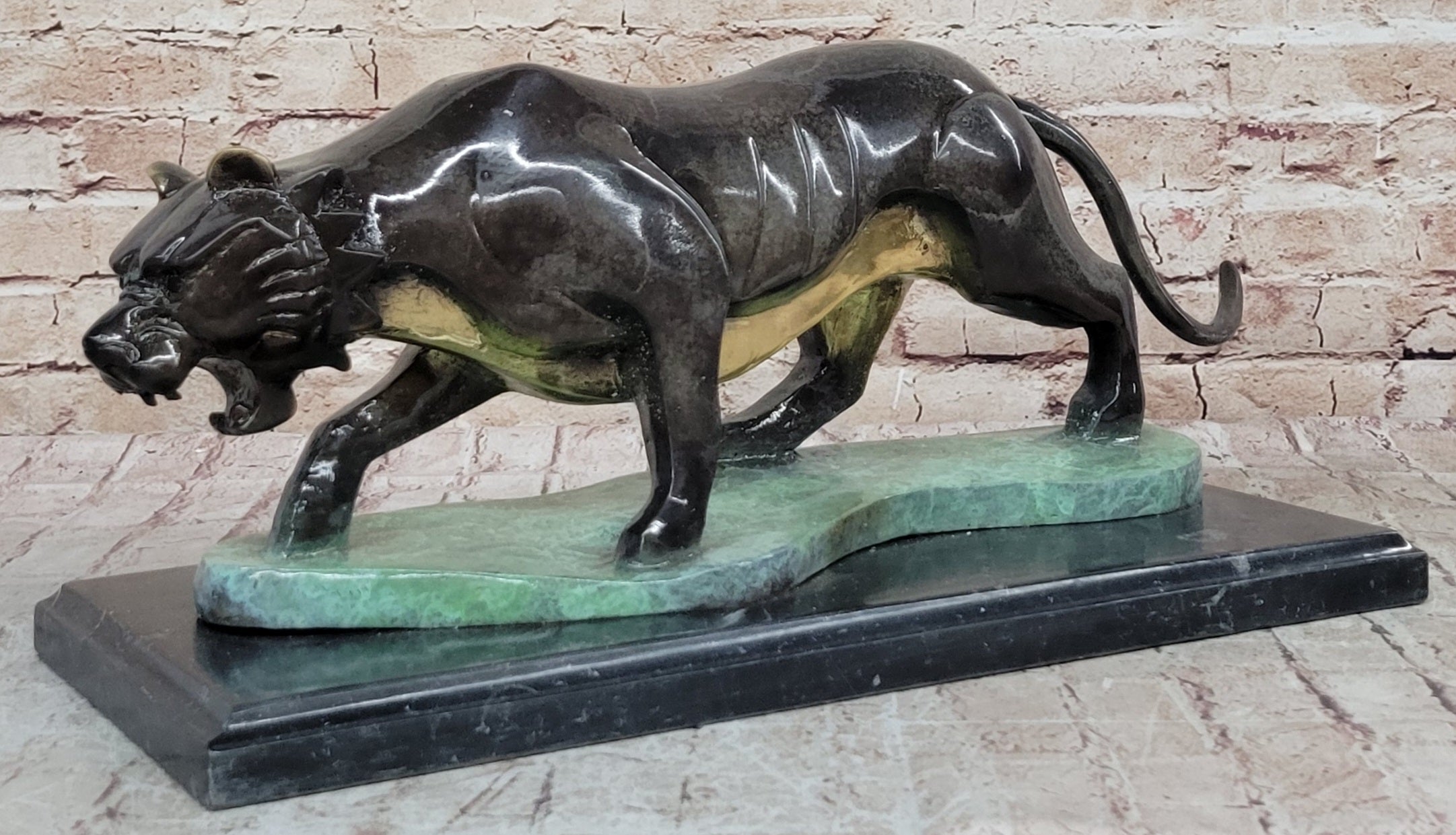 Special Patina Wildlife Animal Bronze Sculpture by Mogniez French Artist Figure