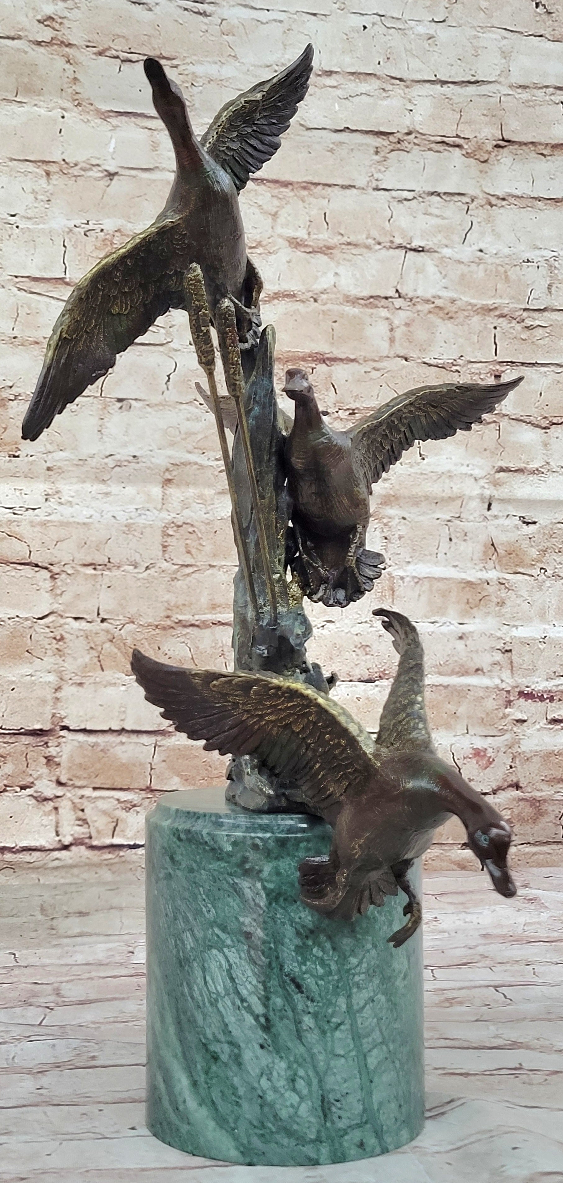 Handcrafted bronze sculpture SALE Hun Marble Art Cabin Wildlife Flight In Duck