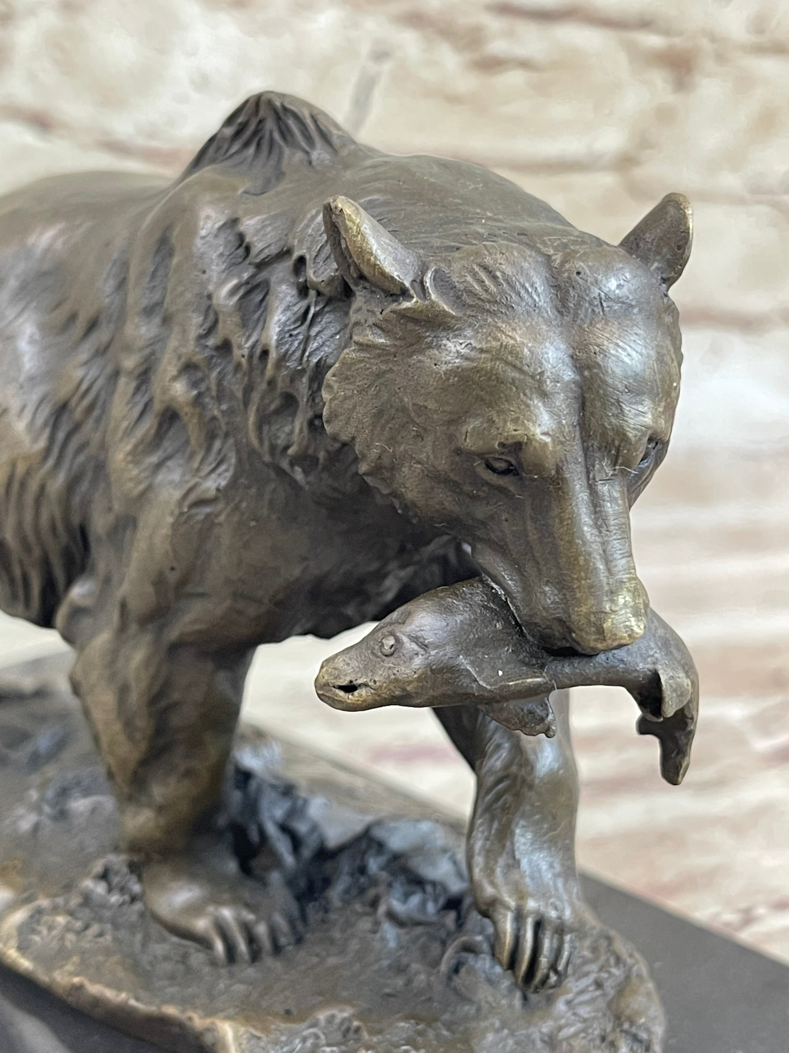 Bronze grizzly bear, fish, bronze sculpture, bronze figure, sculpture, figure