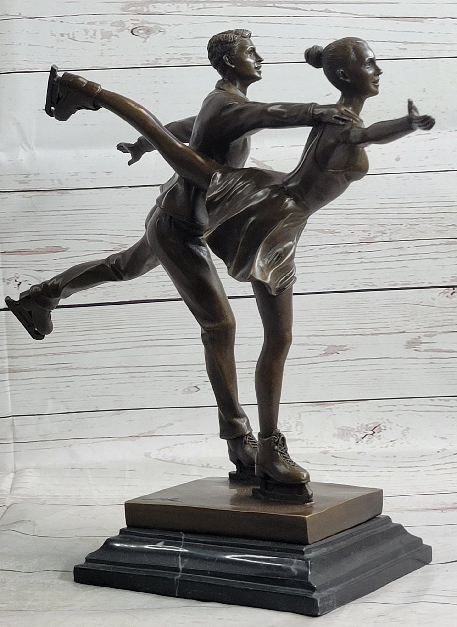 Bronze Sculpture Male and Female Skater Classic Sport Figurine Figure Sale