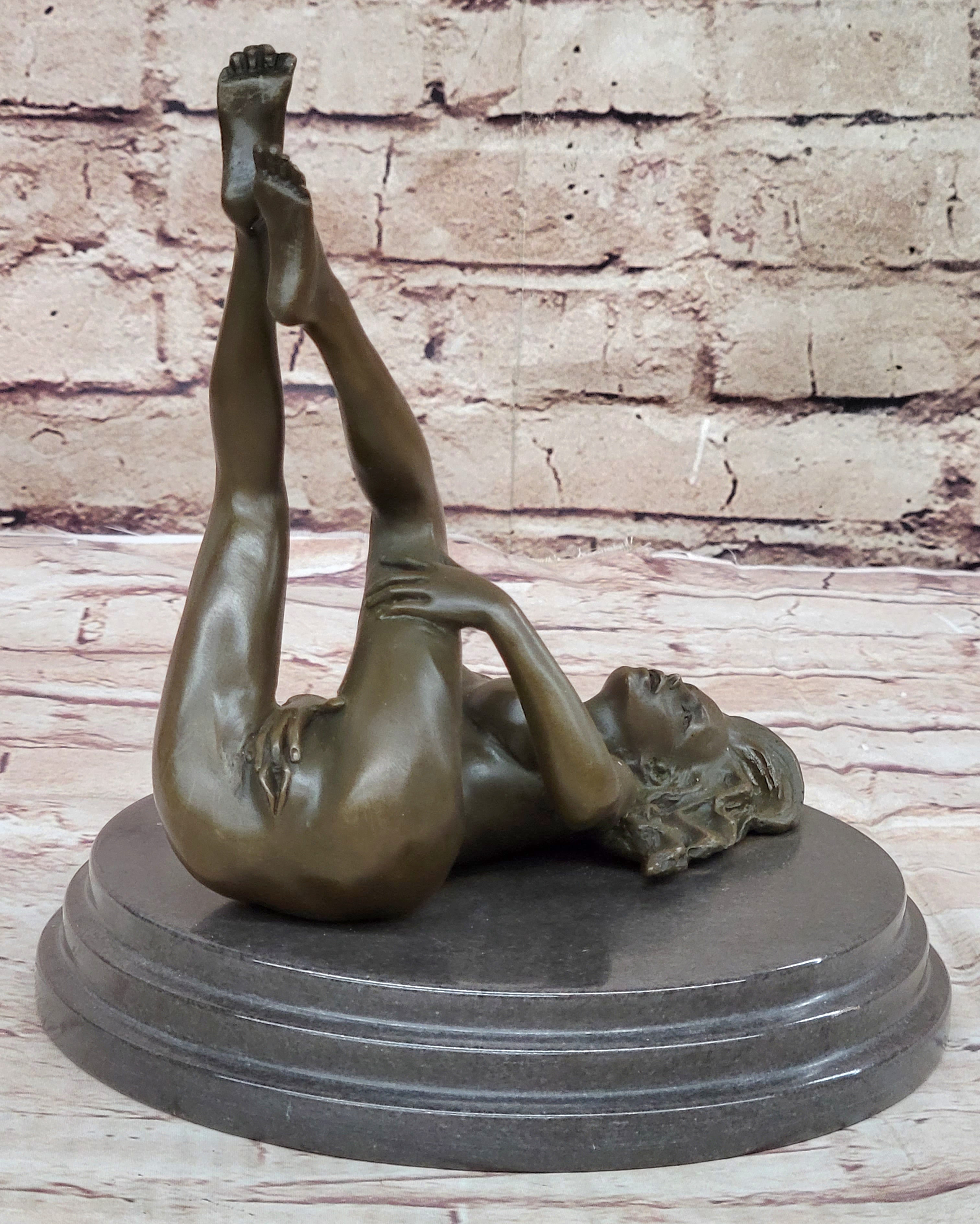 Western Art Deco Sculpture Nude Woman Girl Signed Bronze statue Figuri