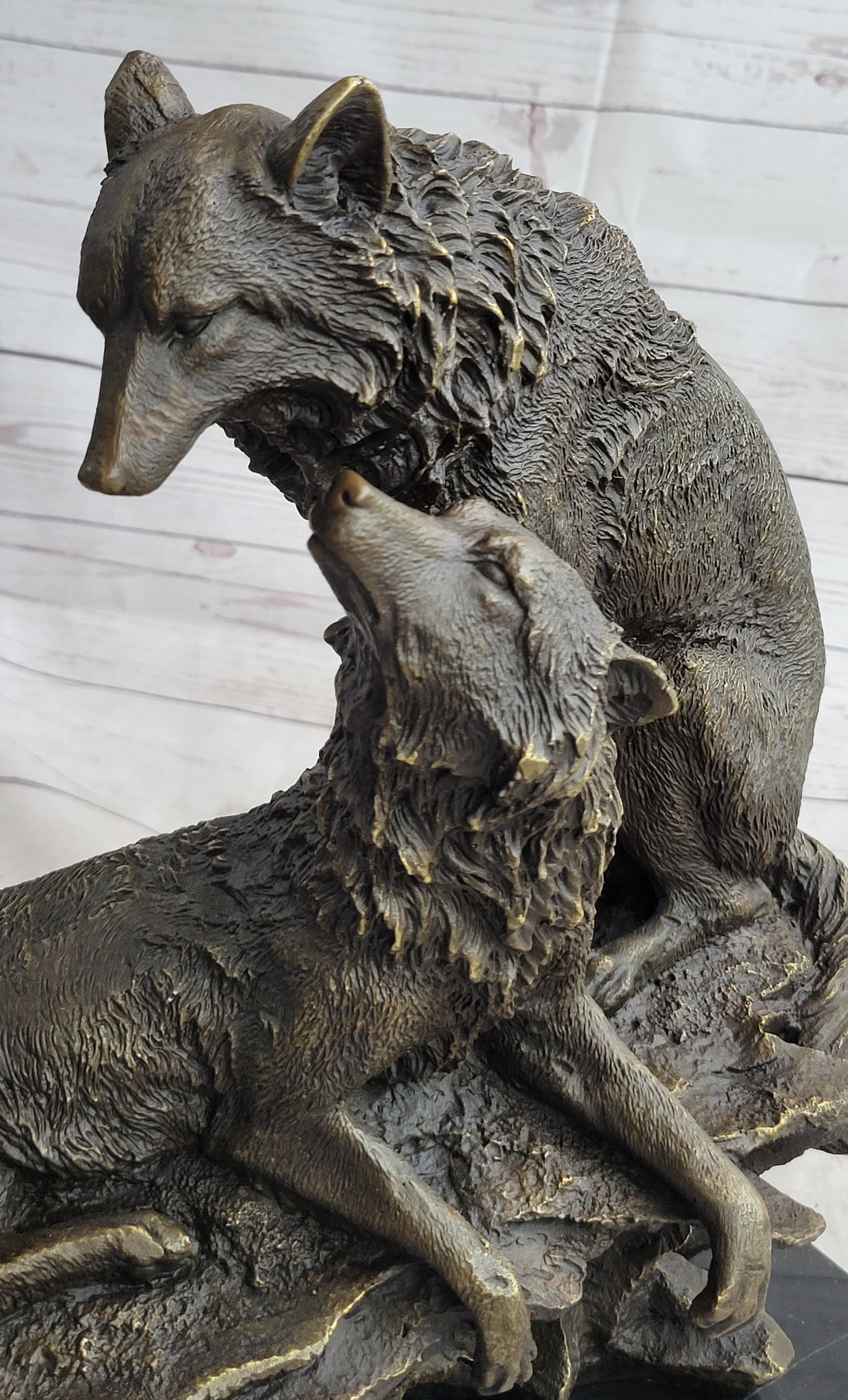 Handcrafted Wolves Wildlife Bronze Sculpture Great Detailed Figurine Figure