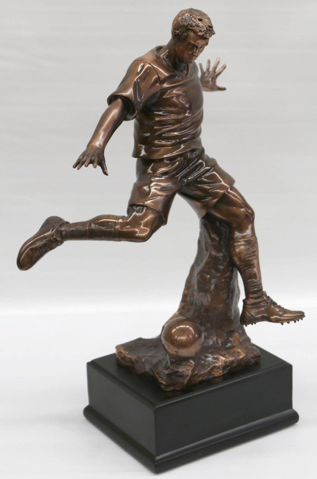 Hand Made Bronze Look Sculpture Football Soccer player Trophy Statue o