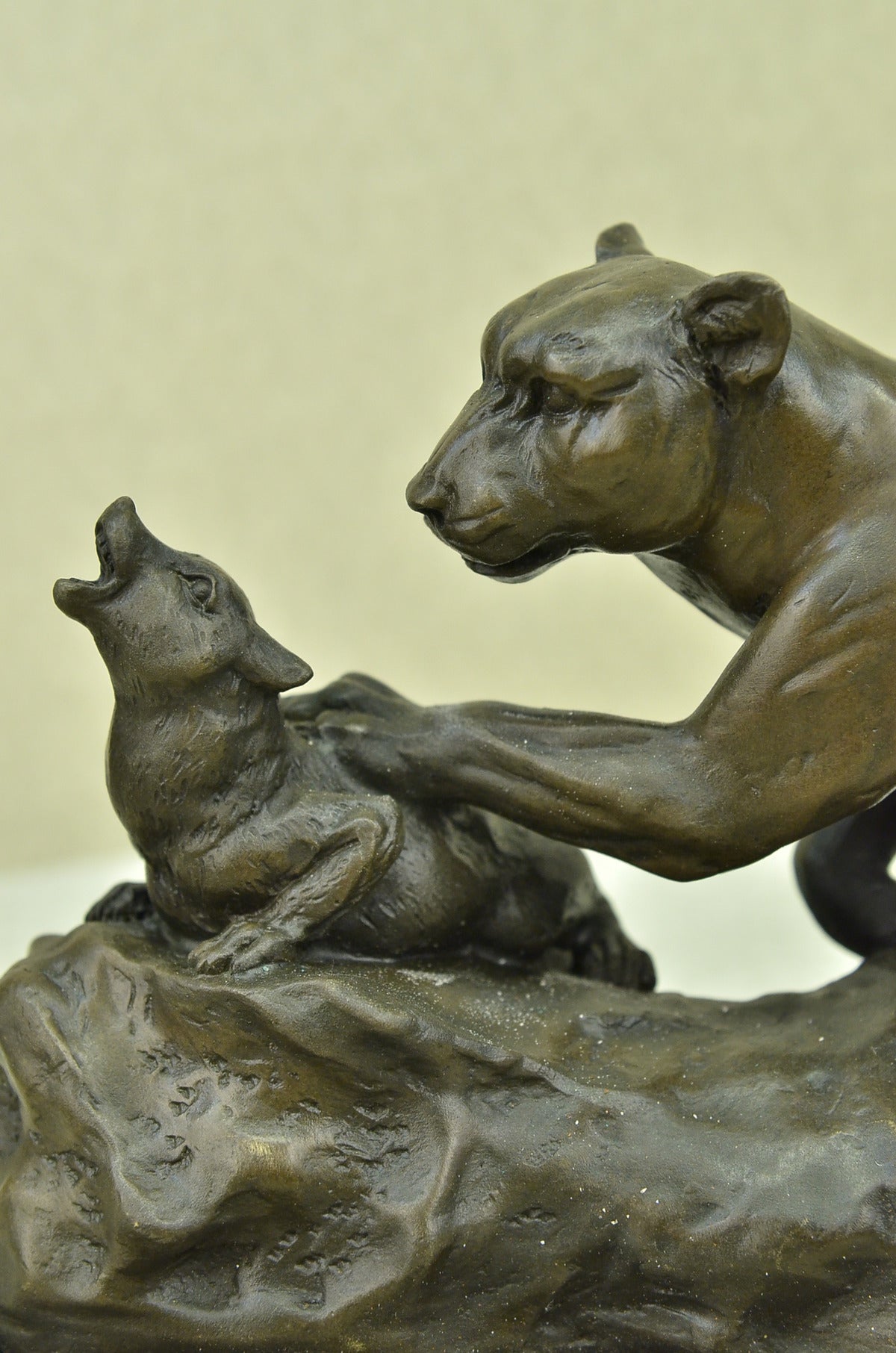 SIGNED BRONZE CAT LIONESS PUMA COUGAR JAGUAR AFRICAN SAFARI SCULPTURE STATUE