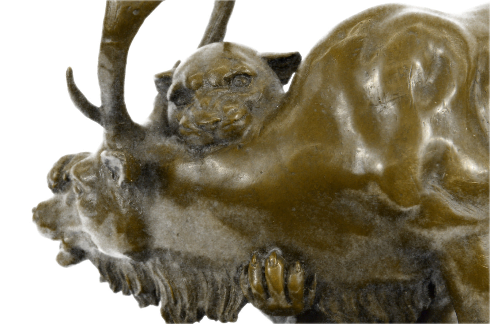 CONFRONTATION BETWEEN LION AND ELK DEER BRONZE STATUE SCULPTURE DÉCOR