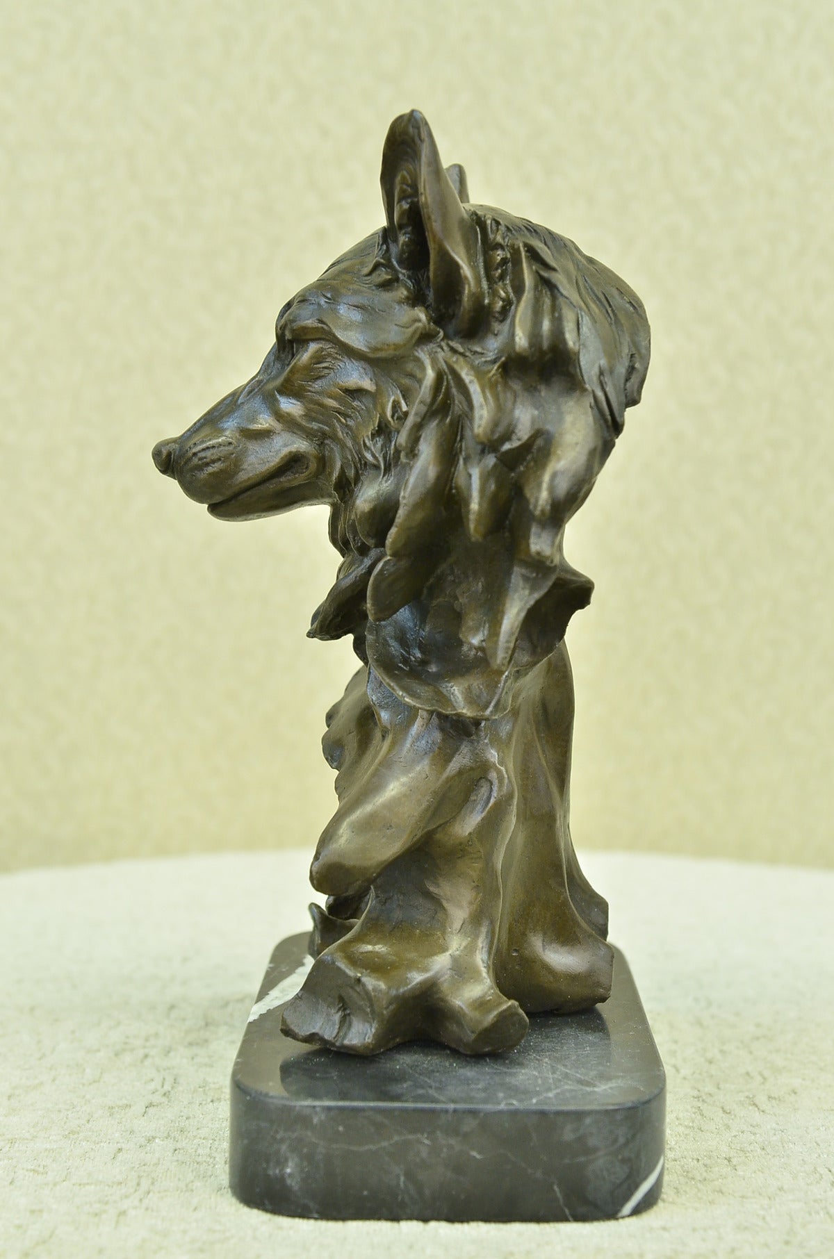 Bronze Sculpture, Hand Made Statue Animal "Wolf Howling At The Moon Figurine Art