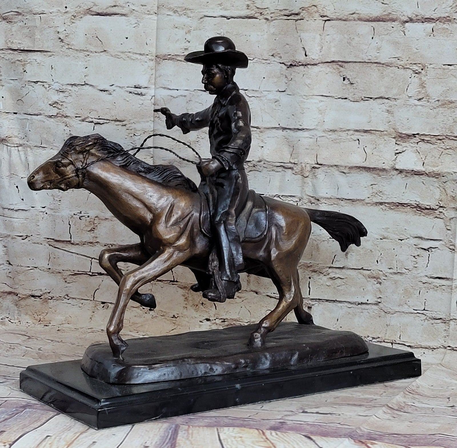 WESTERN COWBOY ON HORSE Handcrafted Decor Art Bronze Sculpture Statue Figurine T