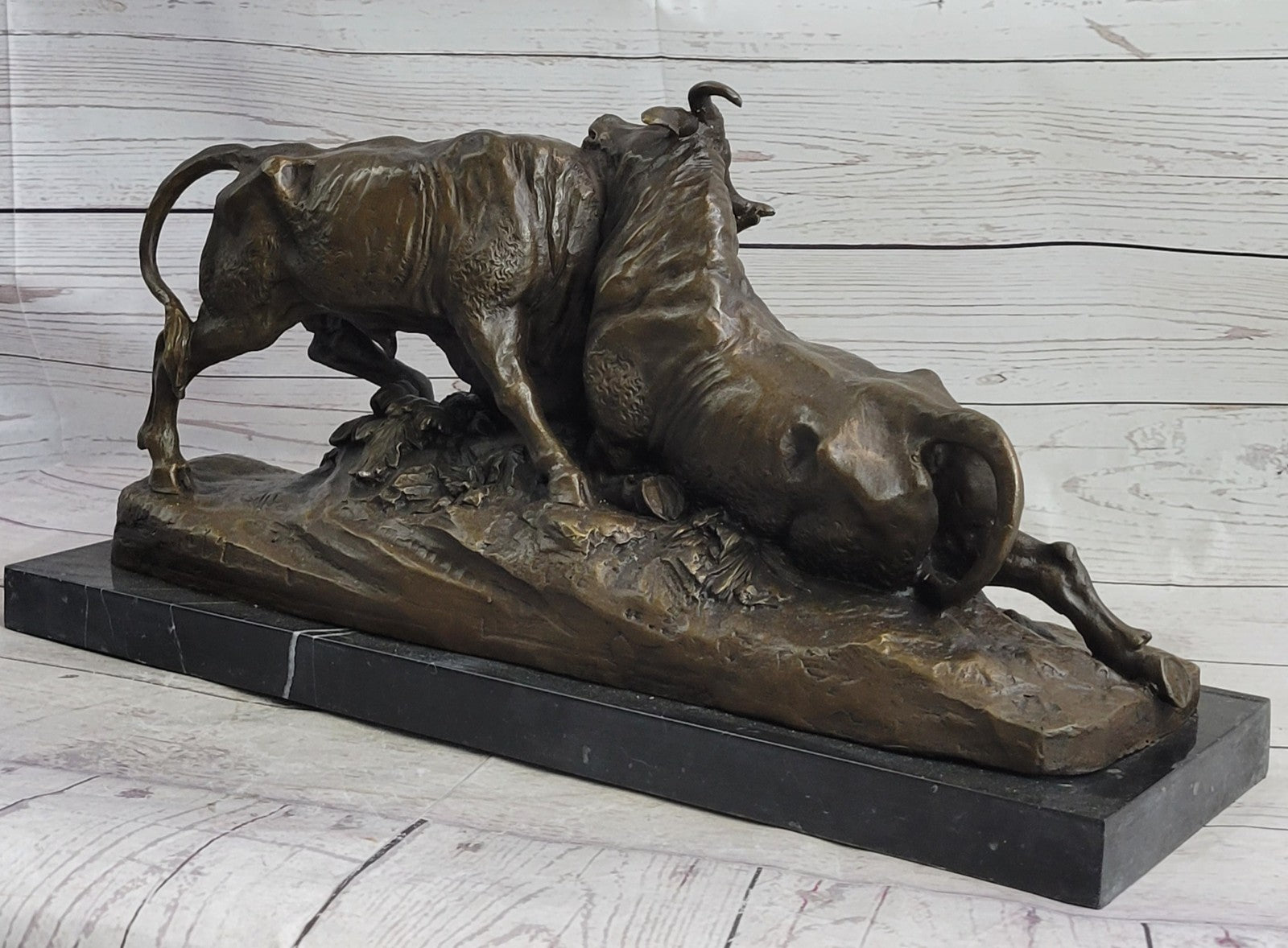 Hot Cast Bronze Figurine: Large Clesinger Fighting Bulls Sculpture, Artwork from Spain