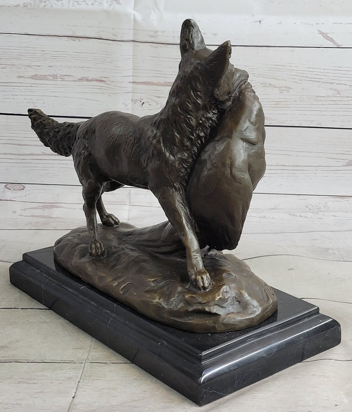 Art Deco Hand Made Hunting Dog with Bird on Marble Base Bronze Statue Figure