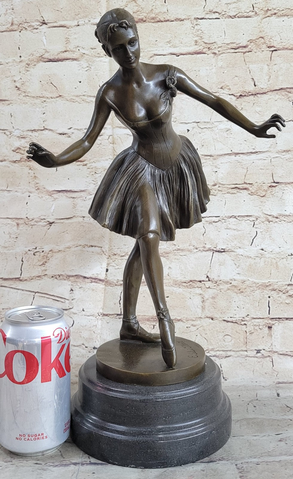 Statue en bronze style Art Déco danseuse au cerceau reproduction Colbert 39 cm