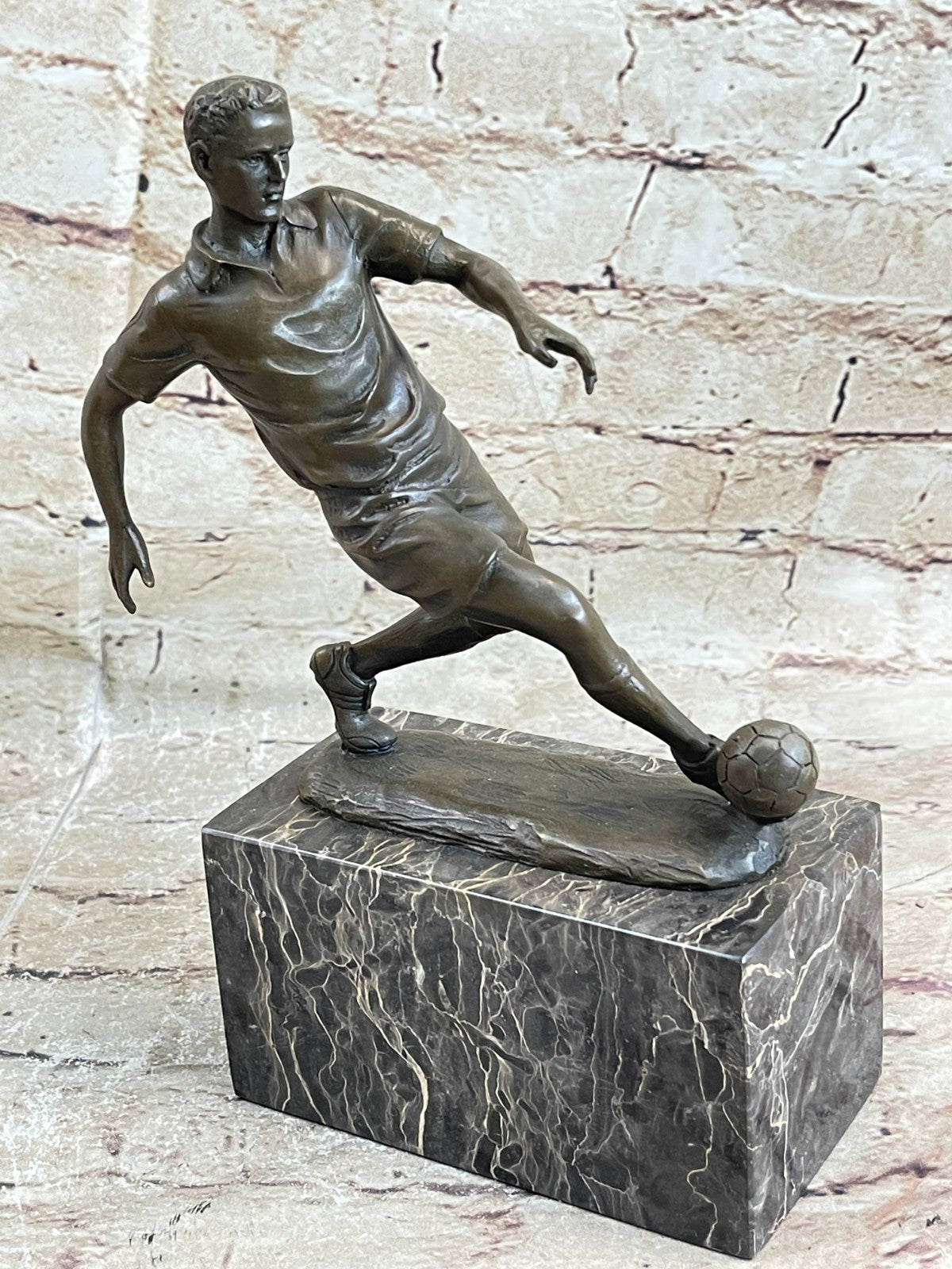 Soccer Player Statue Brass/bronze Genuine Metal Sports Decor Heavy Fig