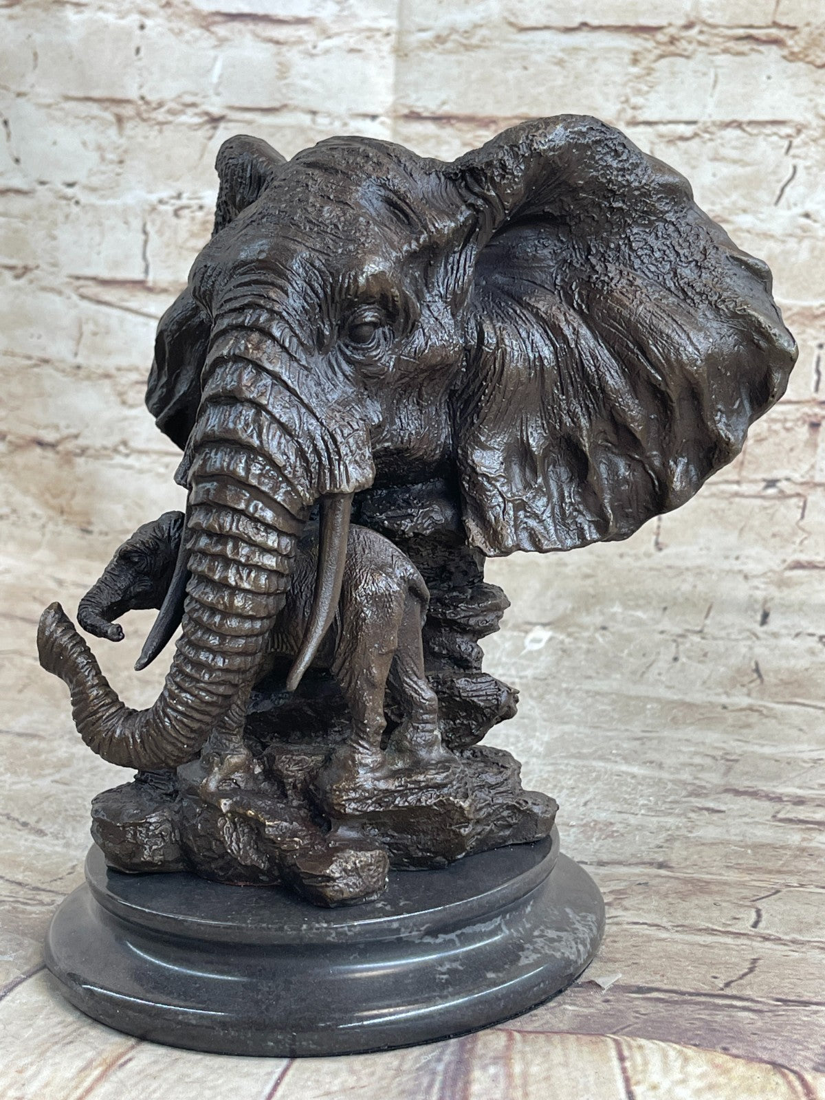 Bronze Sculpture Mother African Elephant and Baby Hot Cast Made by Lost Wax Deal