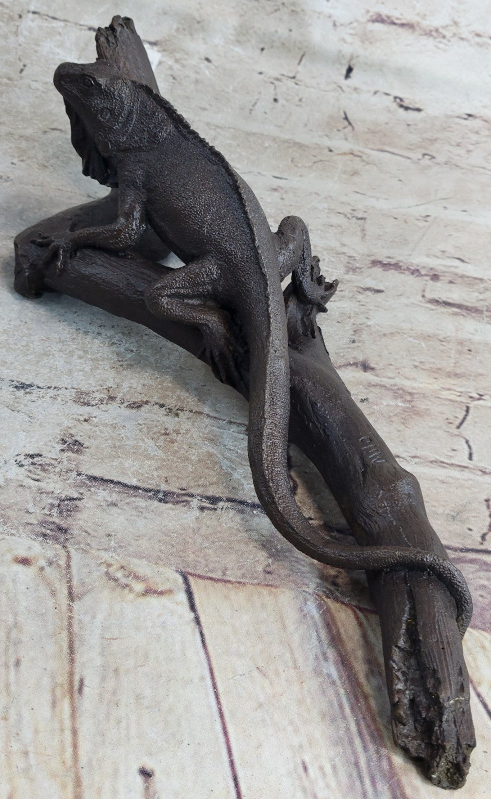 Solid bronze Sculpture komodo dragon Monitor varanidae Varanus Lizard Figure