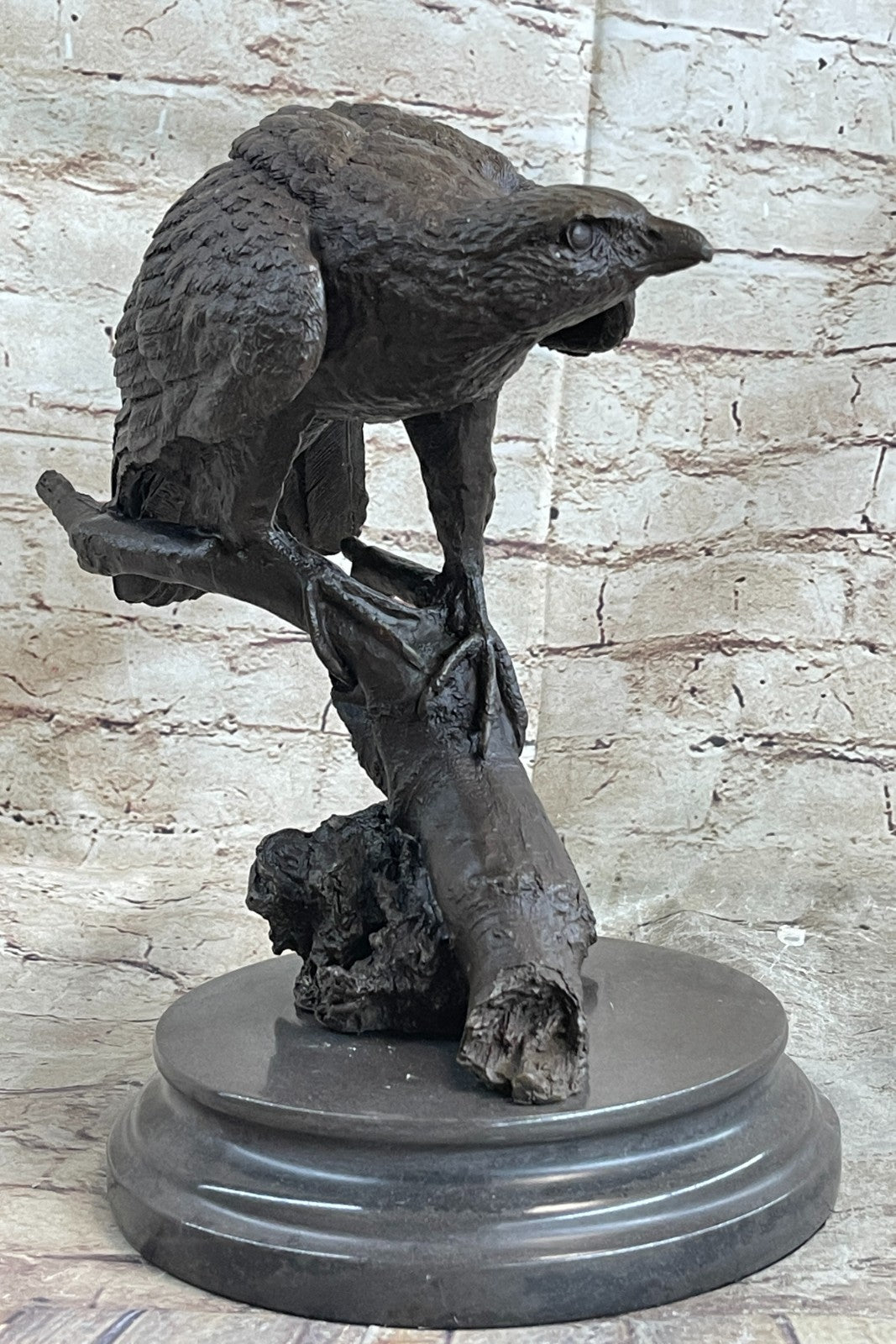 Parched Sitting Eagle Home Garden Decoration Bronze Sculpture on Marble Base