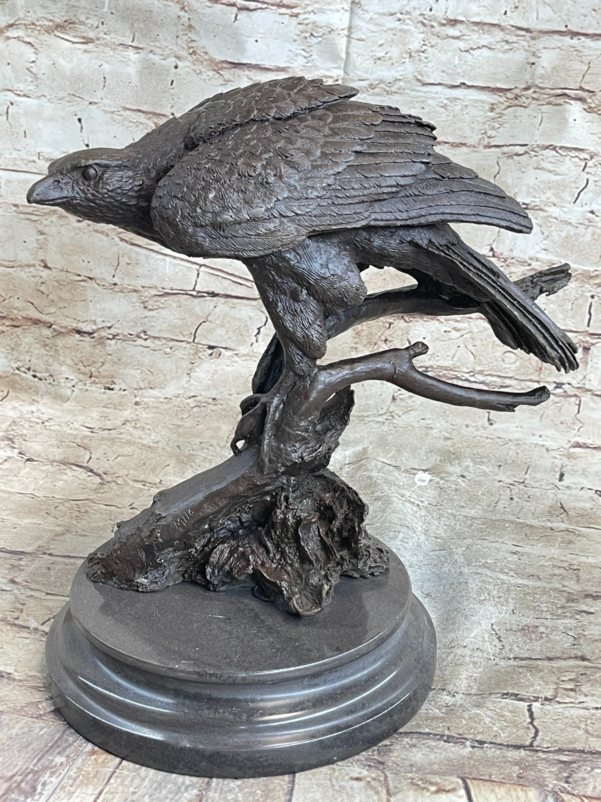 Parched Sitting Eagle Home Garden Decoration Bronze Sculpture on Marble Base