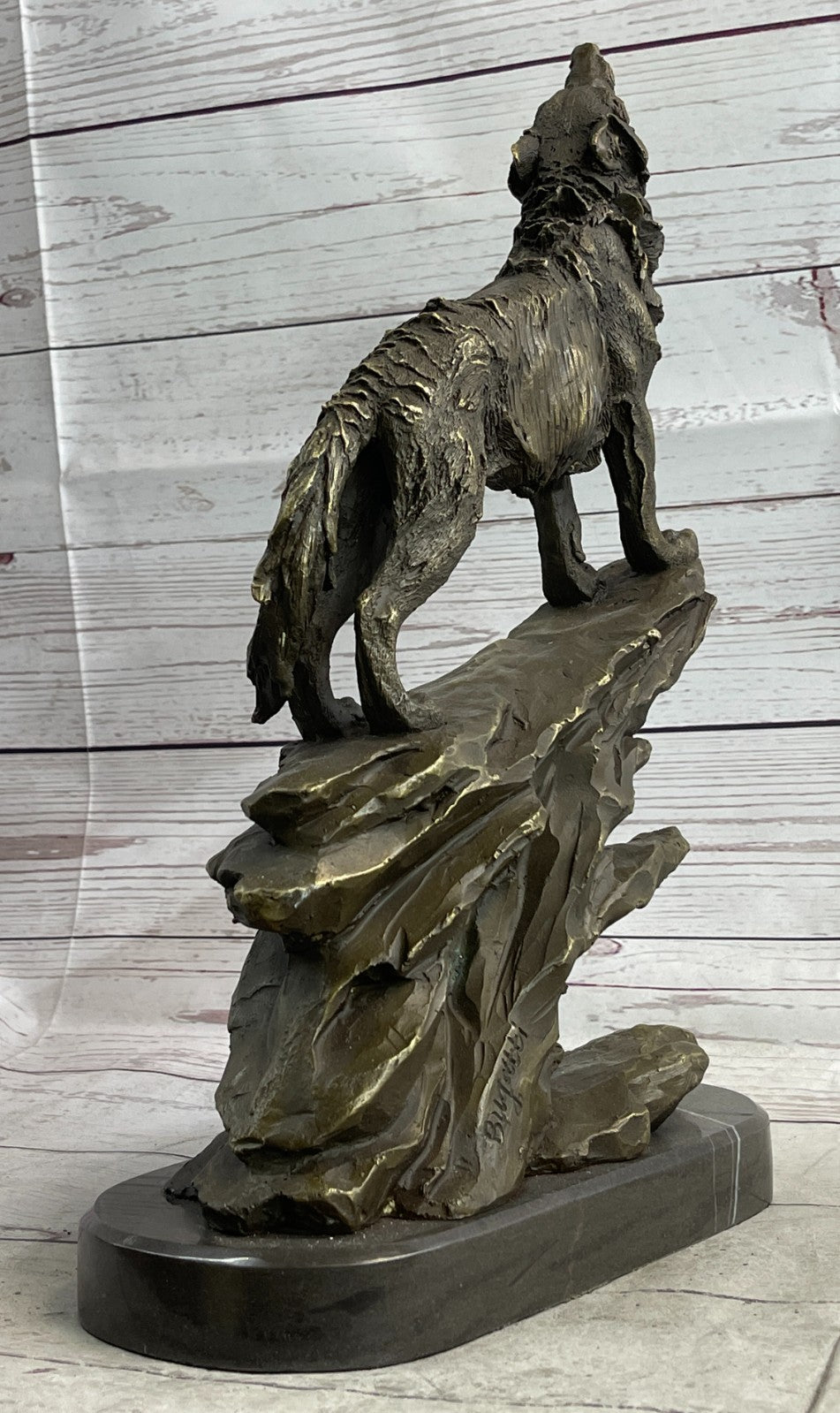 Hot Cast Bronze Wildlife Statue: Howling Wolf at Moon - Handcrafted by Bugatti