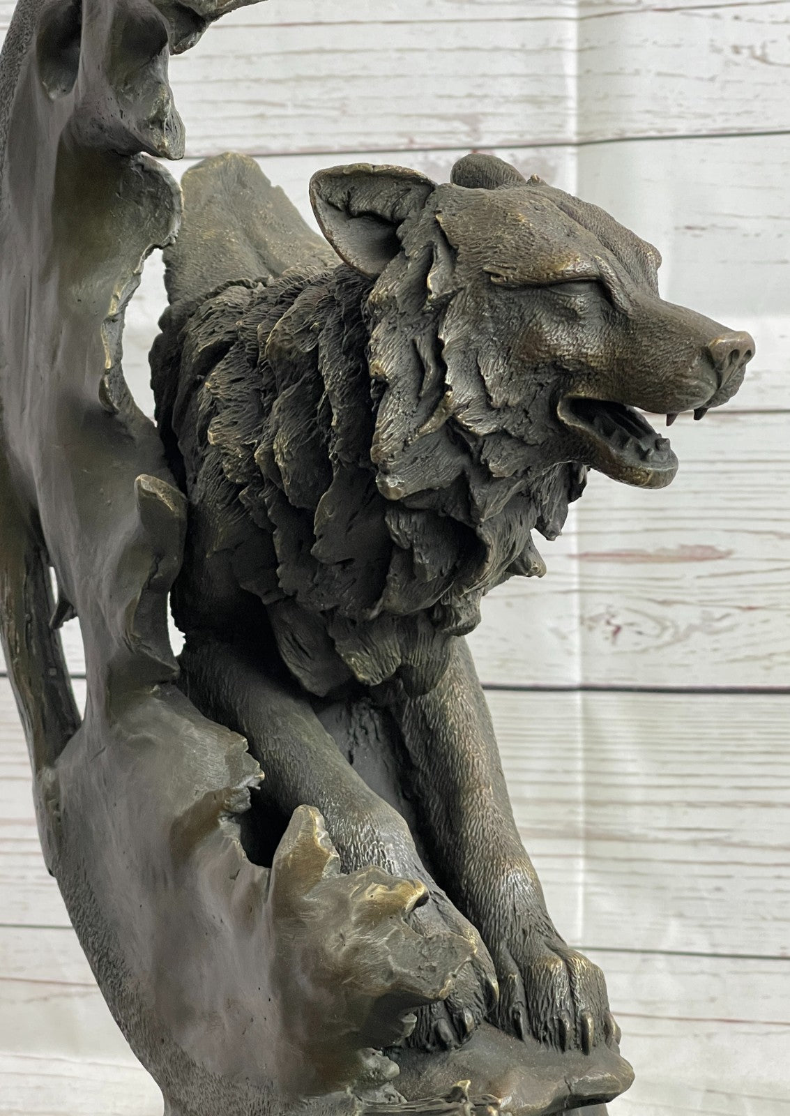 Bronze Sculpture Massive Howling Wolf With Crest Moon Home Decoration Decor Sale