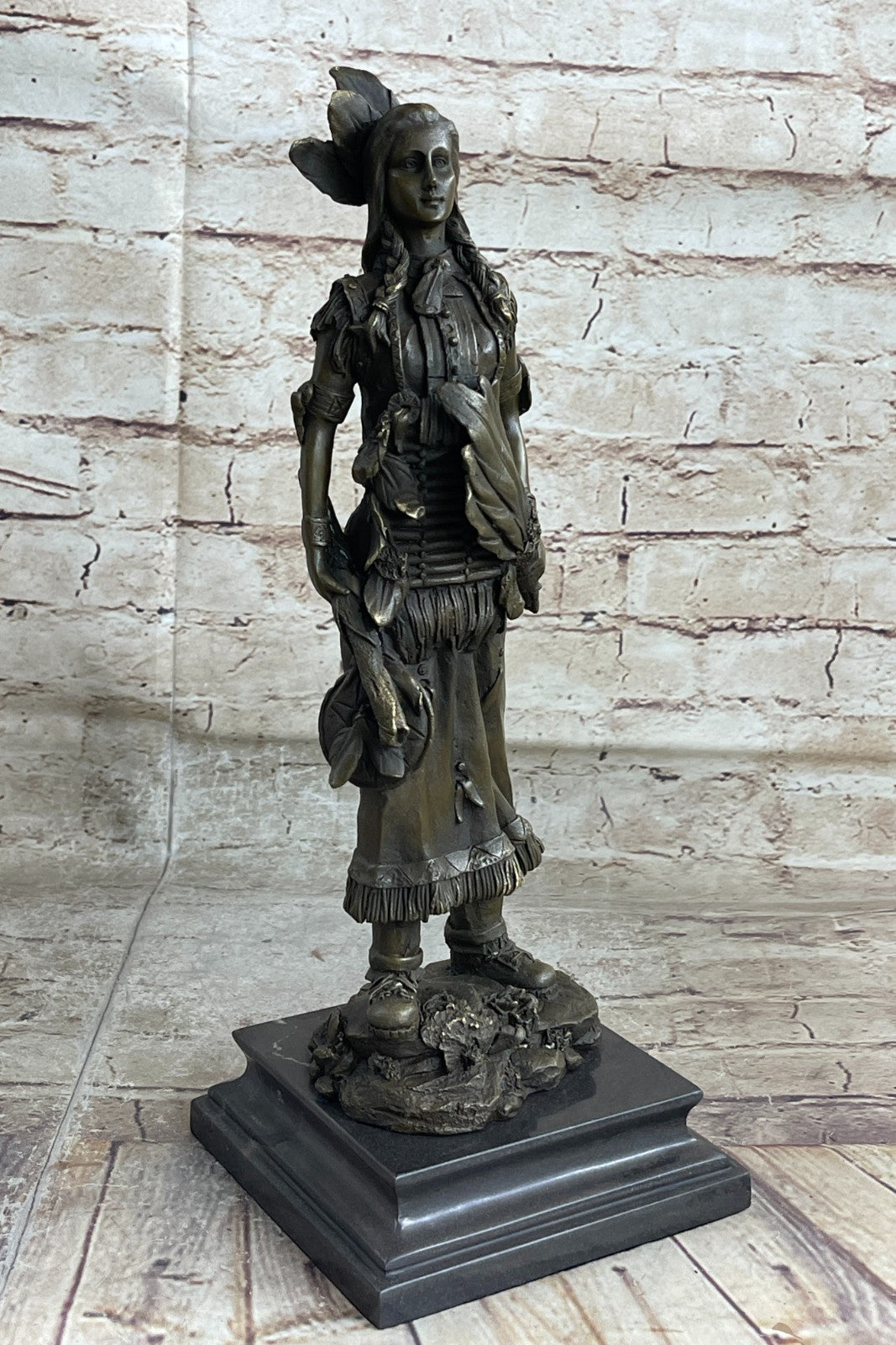 Sign Wood Native American Indian Girl Bronze Sculpture Figure Statue Figurine