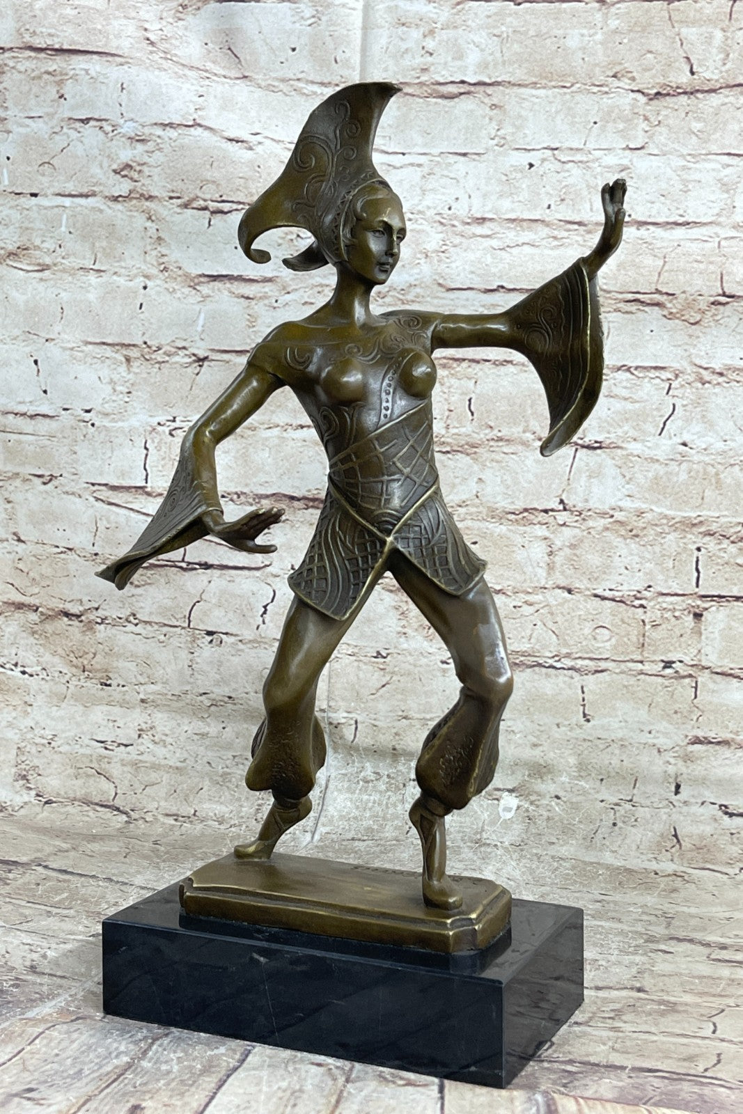 Handcrafted bronze sculpture SALE Dancer Deco Art D.H.Chiparus