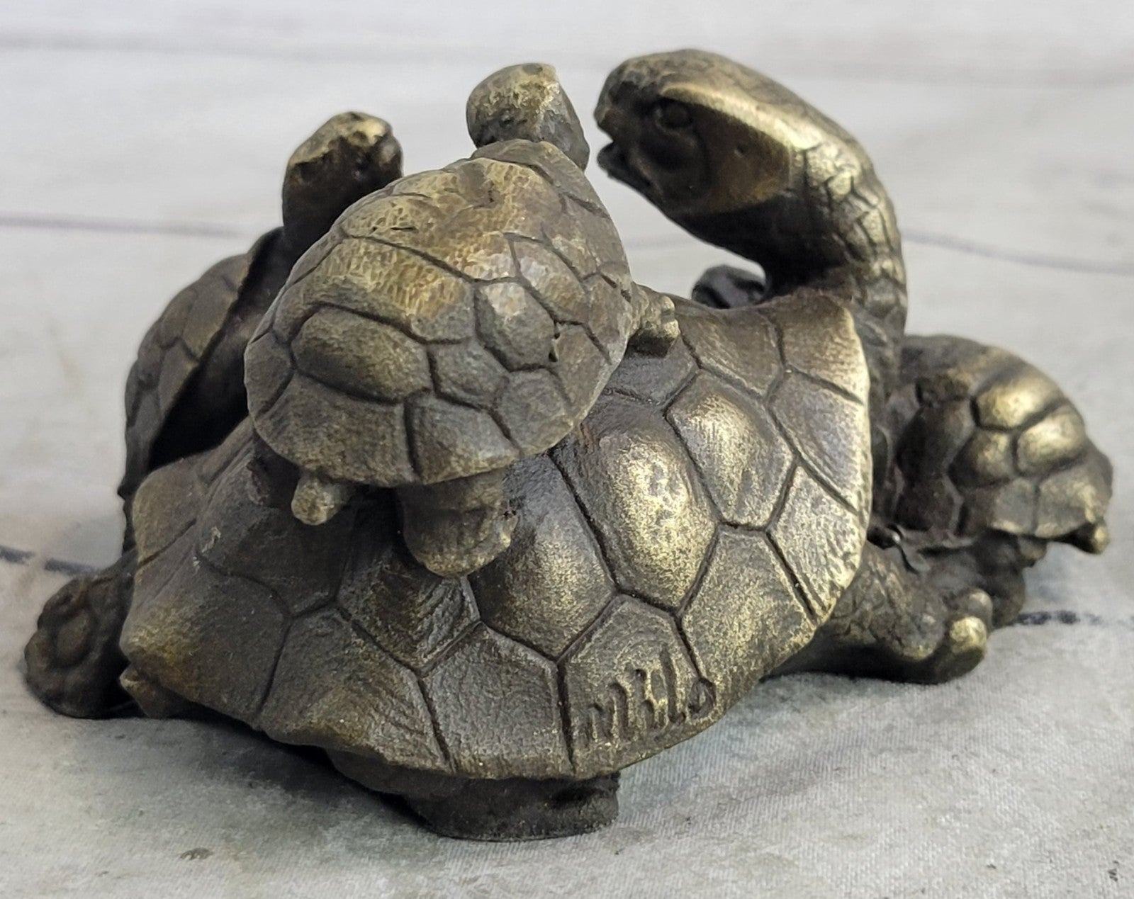 Handcrafted Vienna Bronze Turtles Family Hot Cast Bronze Figurine Statue