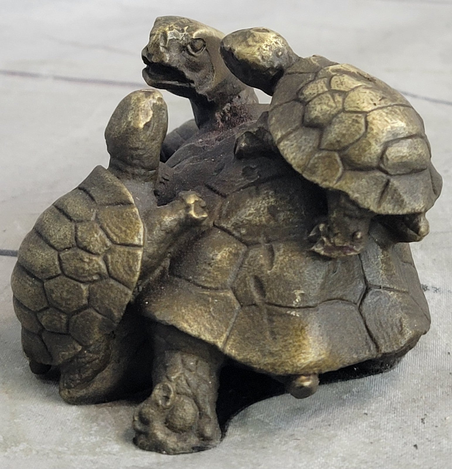 Handcrafted Vienna Bronze Turtles Family Hot Cast Bronze Figurine Statue