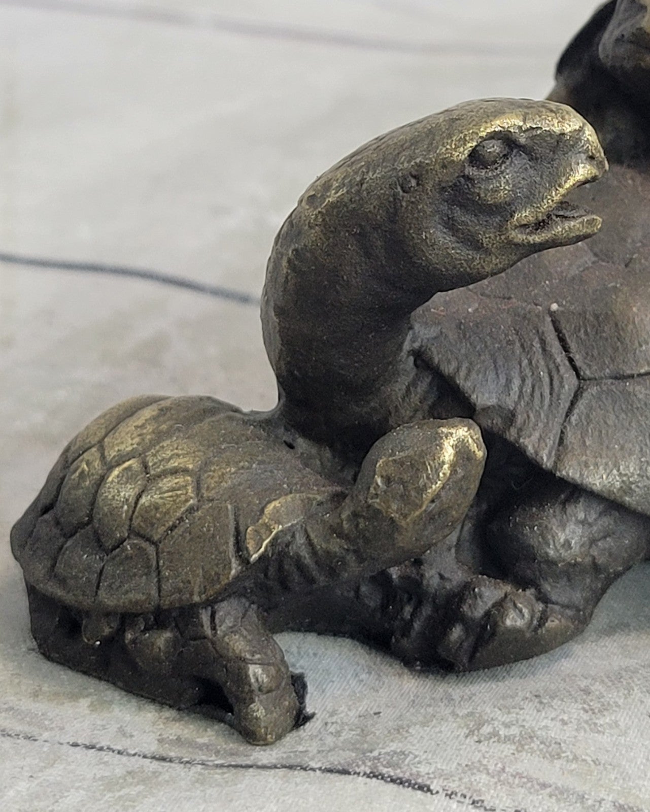 Handcrafted Vienna Bronze Turtles Family Hot Cast Bronze Figurine Statue