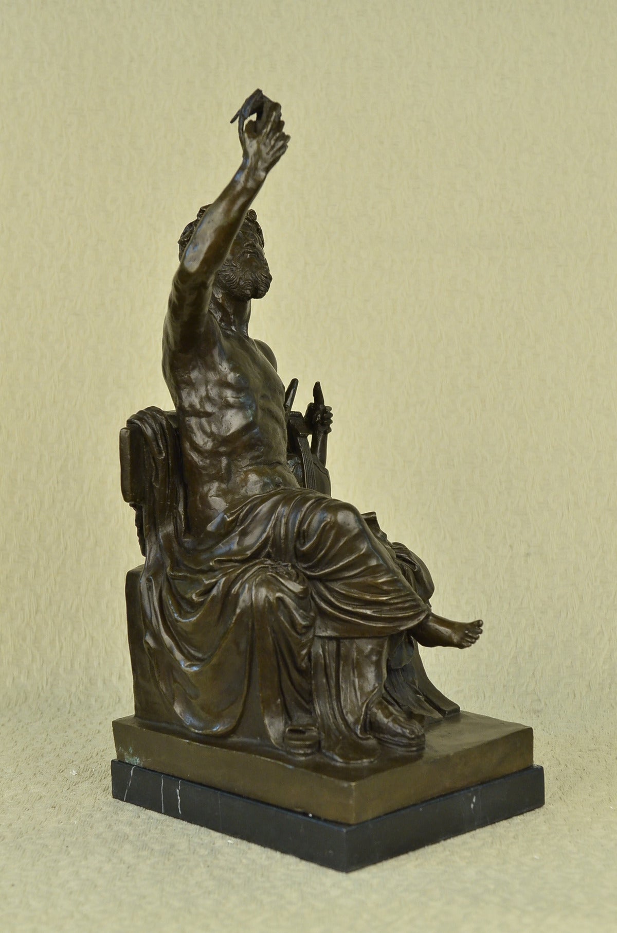 Handcrafted bronze sculpture SALE Grand A On Sits Musician Greco-Roman Ancient *