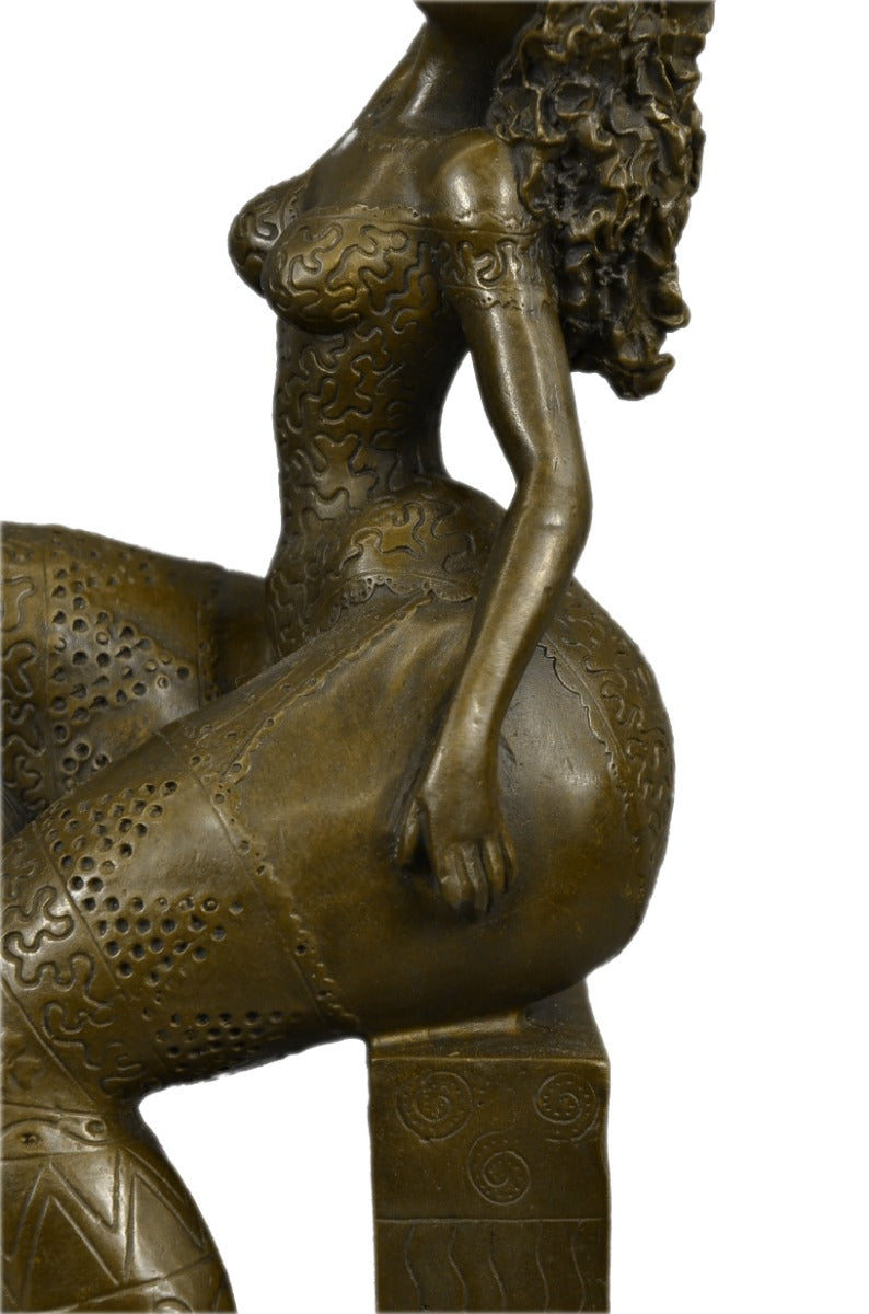 Figure Woman Posing a Tribute to Fernando Botero Bronze Sculpture Statue