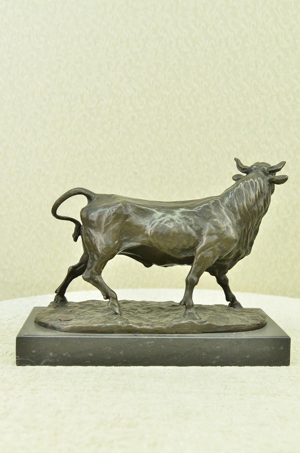 Western Art Decor Copper Bronze Sculpture Cattle Bull Ox Cow Statue Figurine